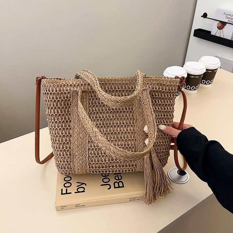 New Women's Portable Shoulder Crossbody Straw Bag Large Capacity