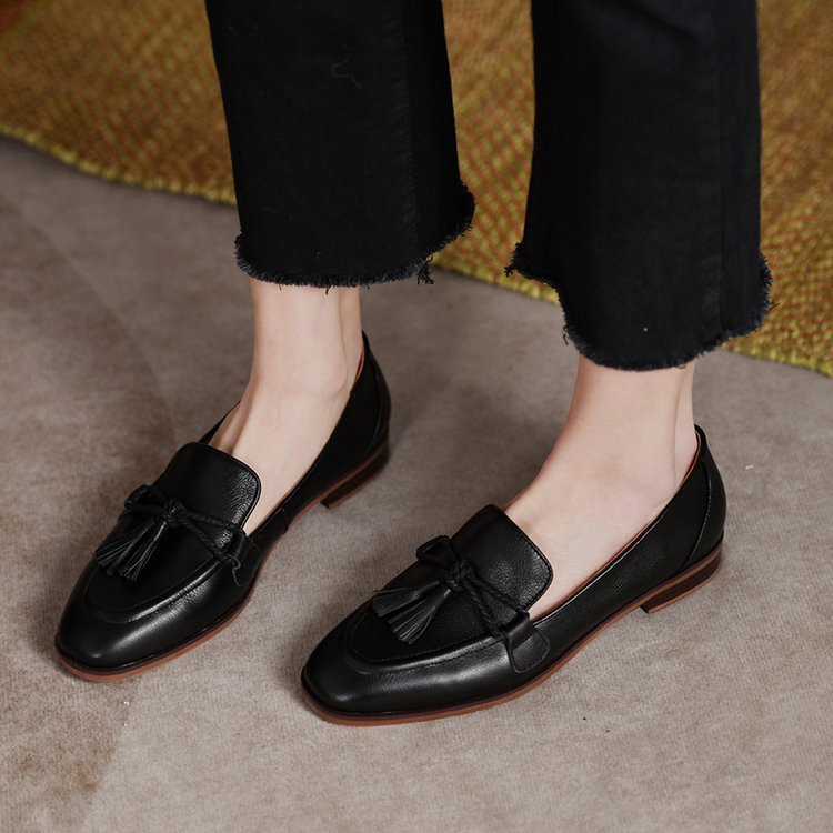 Vintage Leather Women's Round Head Tassel Low-cut Shoes