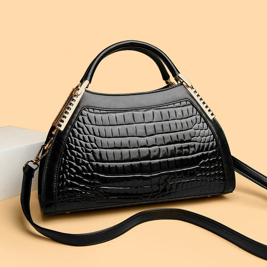 Fashion New Women's Large-capacity Retro Handbag