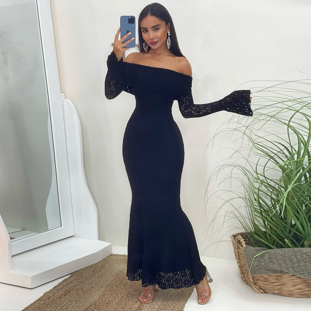 New Arrival Elegant   Figure-flattering Off-shoulder Top With Flared Sleeves