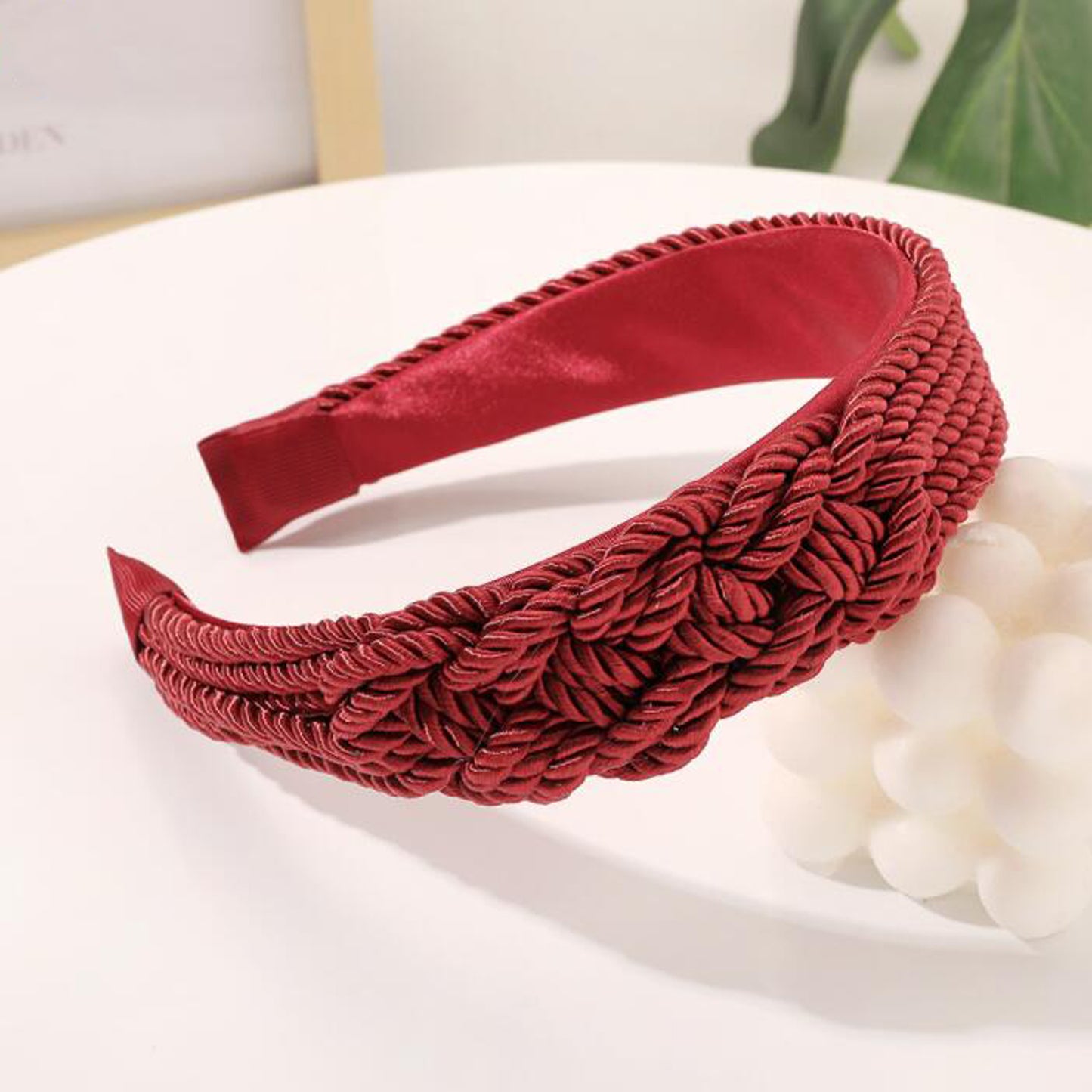 Hand-woven Retro Headband With Wide Sides To Wash Your Face