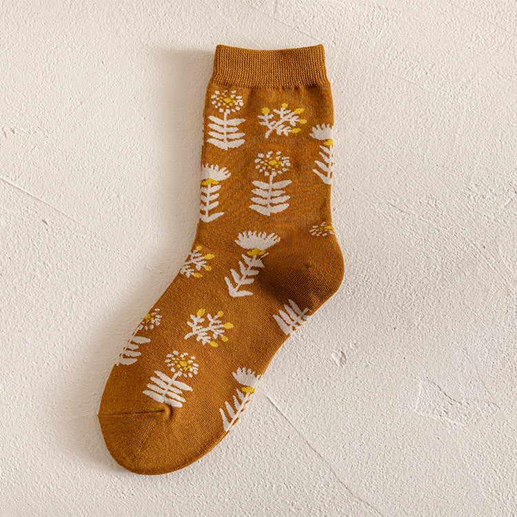 Women's Fashionable And Versatile Retro Mid-calf Socks