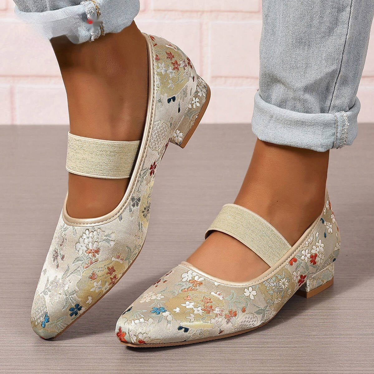 Chunky Heel Embroidery Women's Pumps