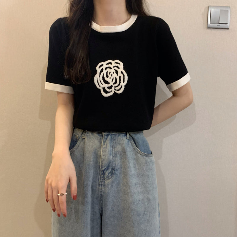 Women's White Small Flower Front Shoulder Knitted Short Sleeve T-shirt