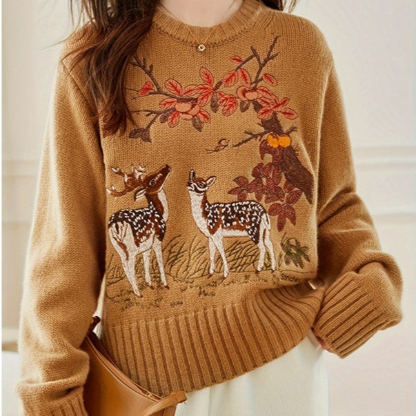 Løstsiddende kortærmet sweater med broderet hjorteblomme