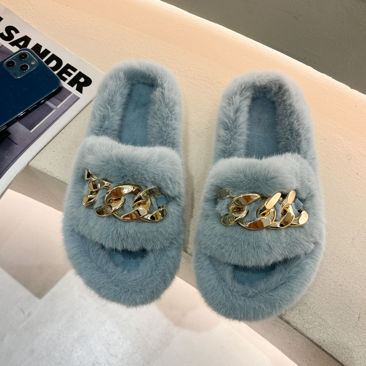 Furry Flat-bottomed Slippers On The Inside And Outside