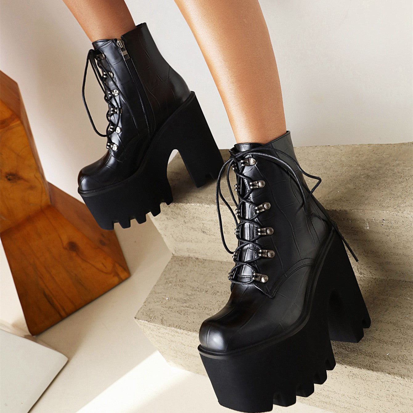 Women's Fashion Front Lace-Up Square Toe Viscose Martin Boots