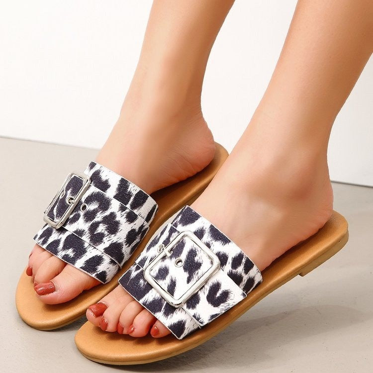 Simple Beach Shoes With Flat Buckle Sandals And Slippers