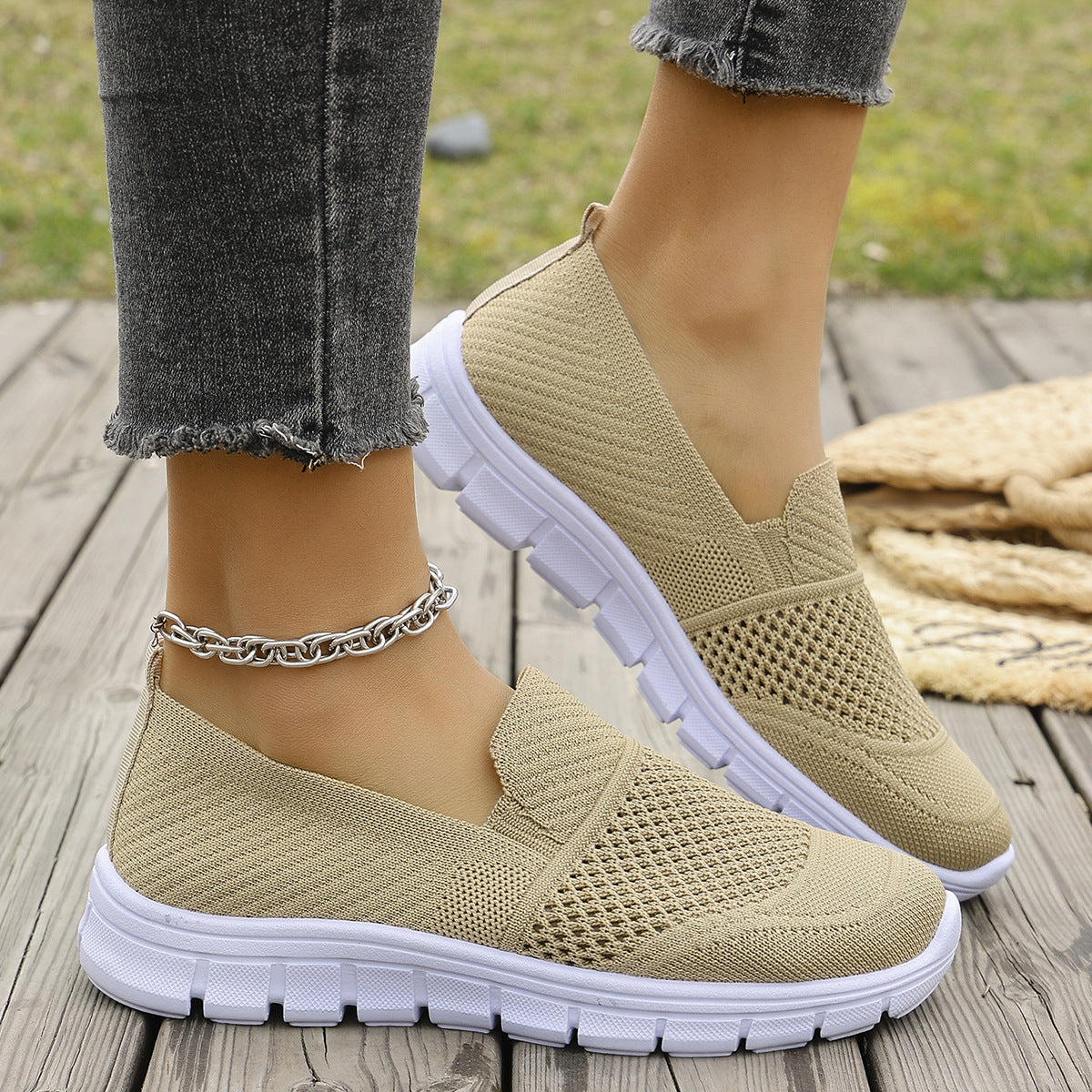 Large Size Mesh Breathable Flat Solid Color Casual Flyknit Pumps