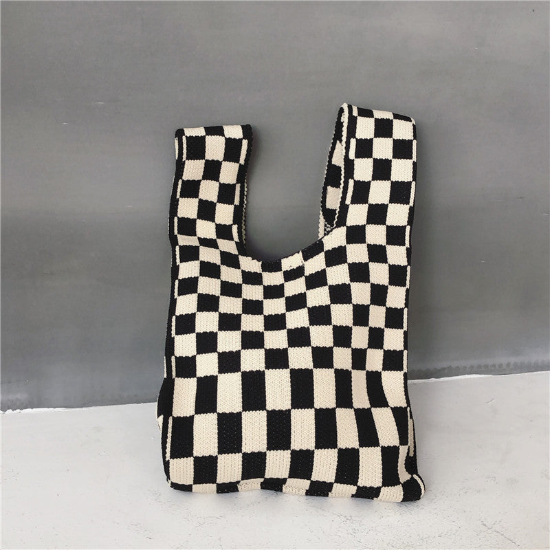 Woven Black And White Checkered One-shoulder Armpit Bag