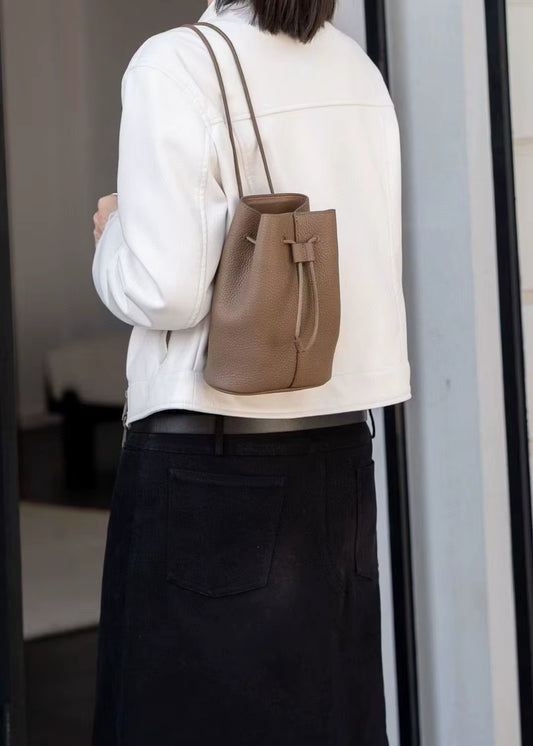 Luxury Women's Genuine Leather Satchel Shoulder Handbag - Elegant Messenger Bag for Business and Casual Use