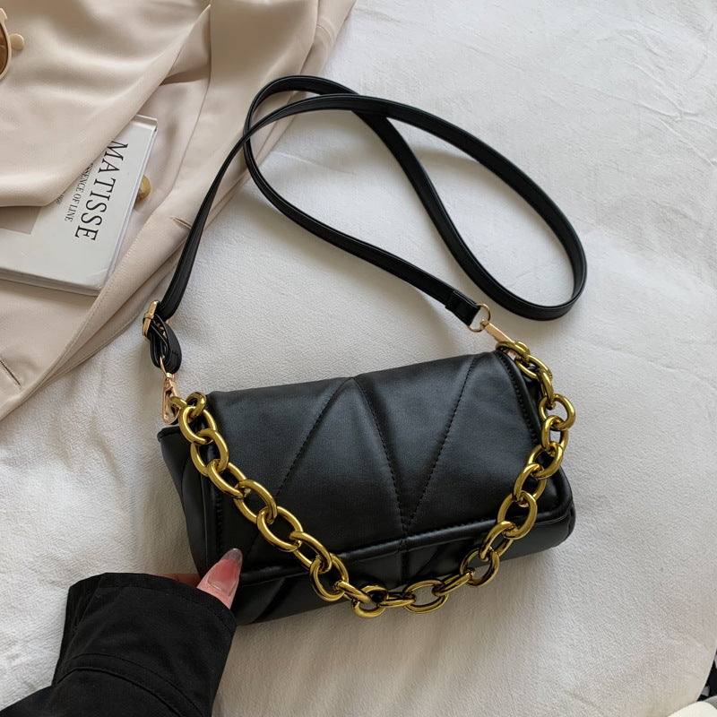 Niche Design Diamond Chain Bag