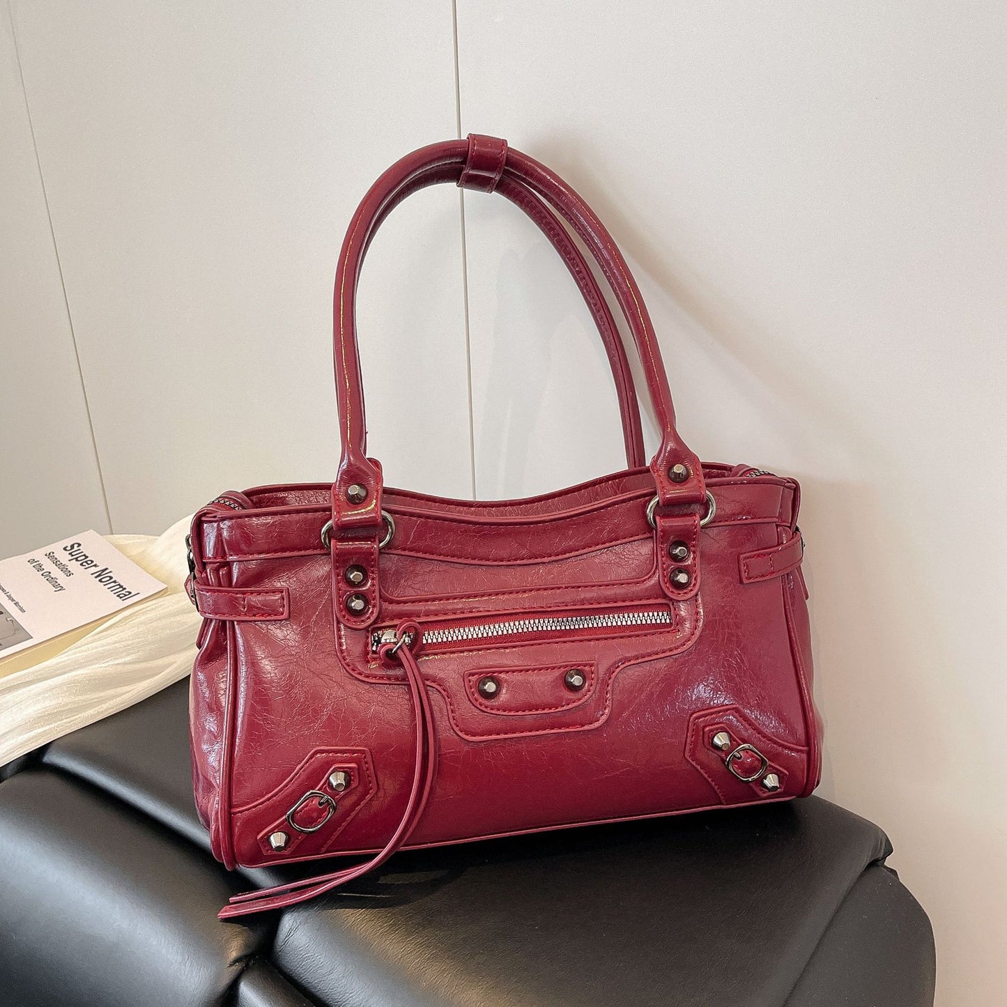 Women's Textured Rivet Single Shoulder Underarm Bag