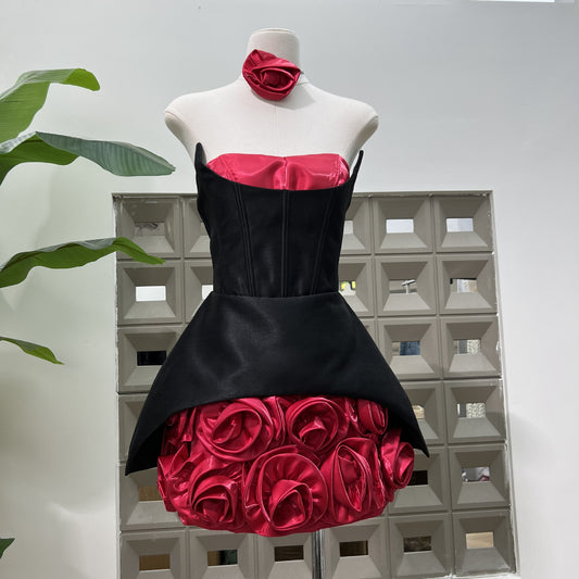 Designers Three-dimensional Floral Fishbone Bandeau Dress With Contrasting Colors