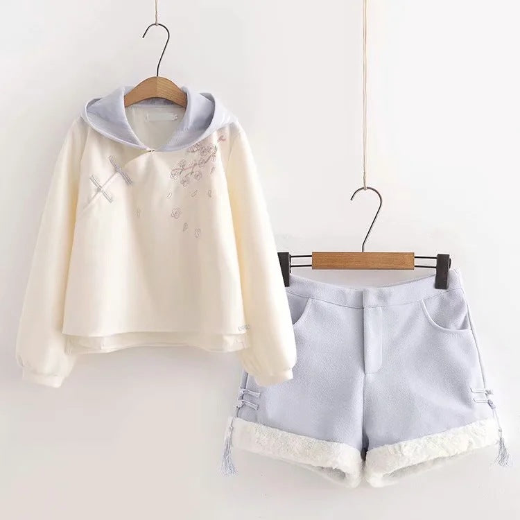 Haftowana bluza z kapturem z retro guzikami w kształcie dysku, wełniany komplet szortów