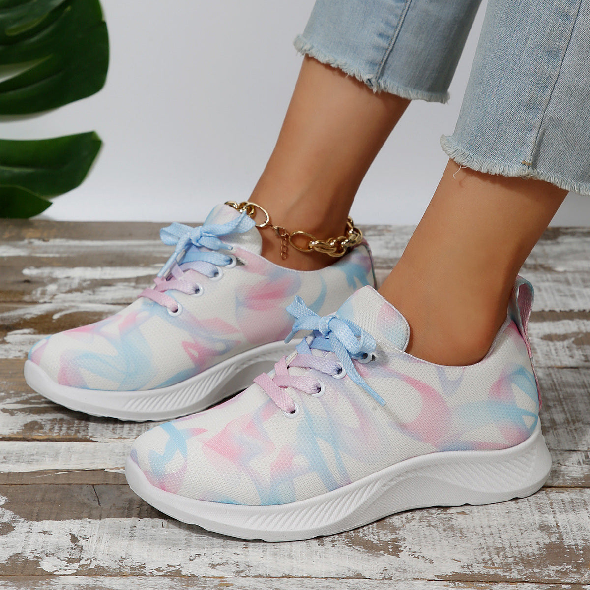 Women's Color Matching Casual Low-top Sneaker