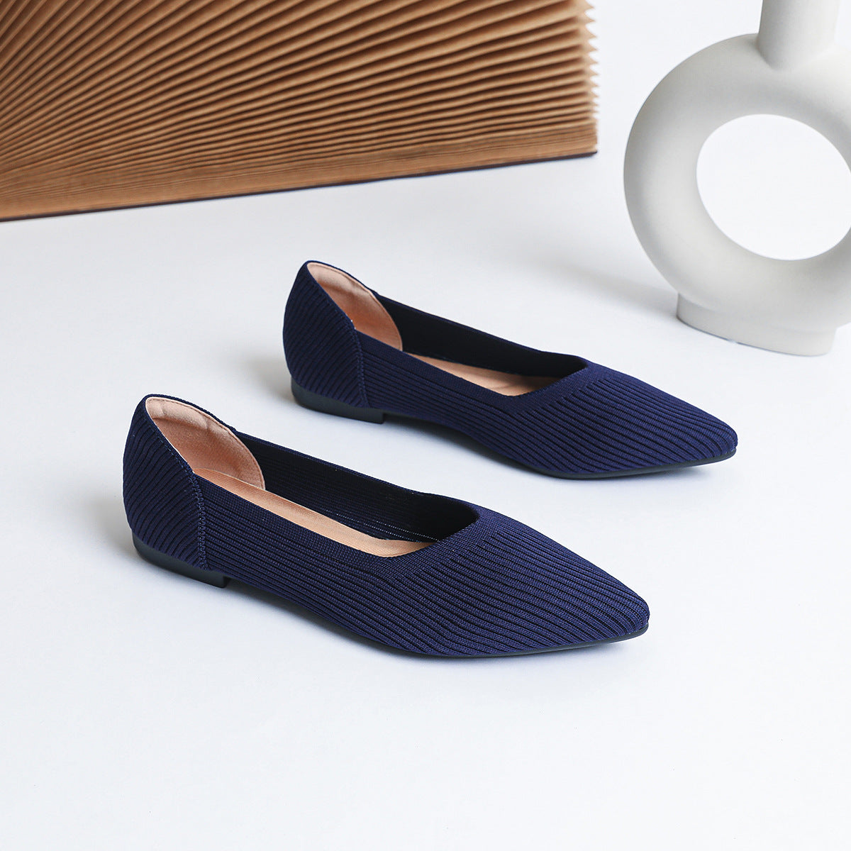 Knit Breathable Shallow Mouth Pointed Flat Bottom Pumps