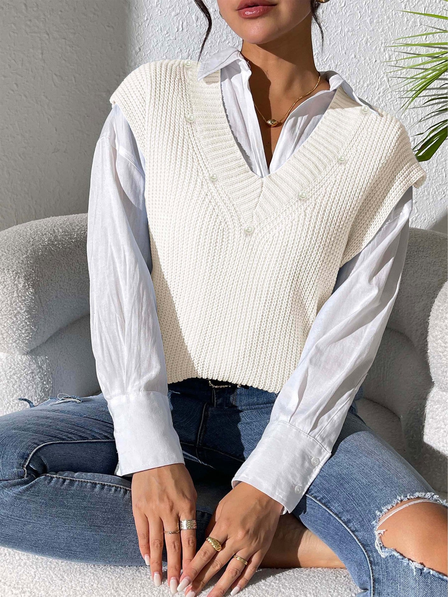 New V-neck Simple Pearl Beaded Woven Sweater Vest