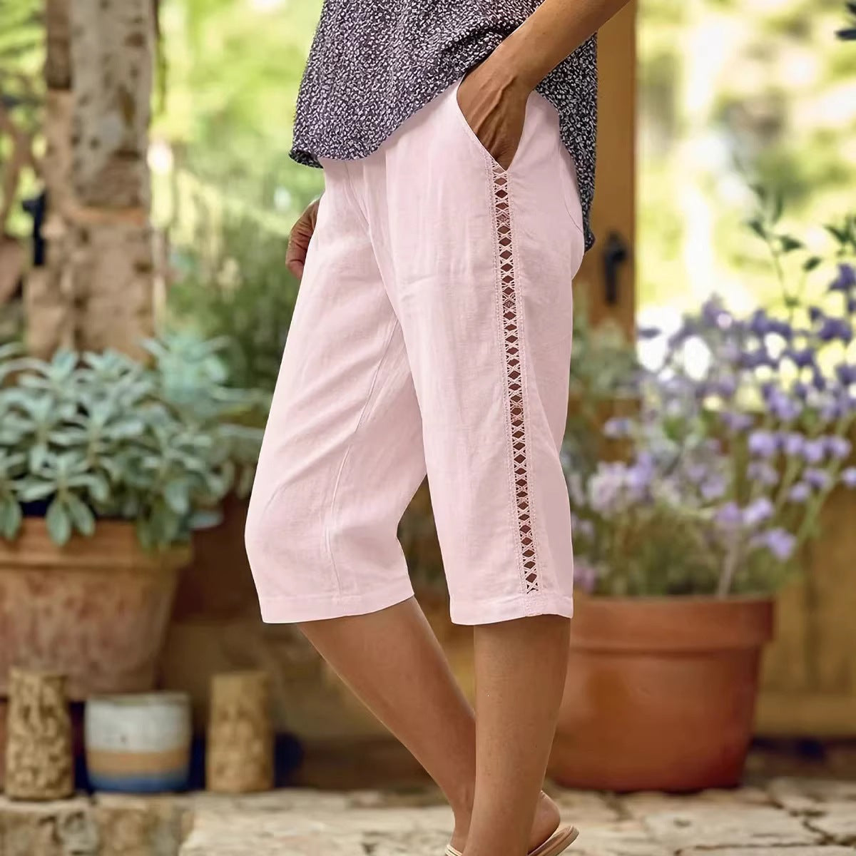 Side-cutout Lace-panelled Straight Mid-length Pants