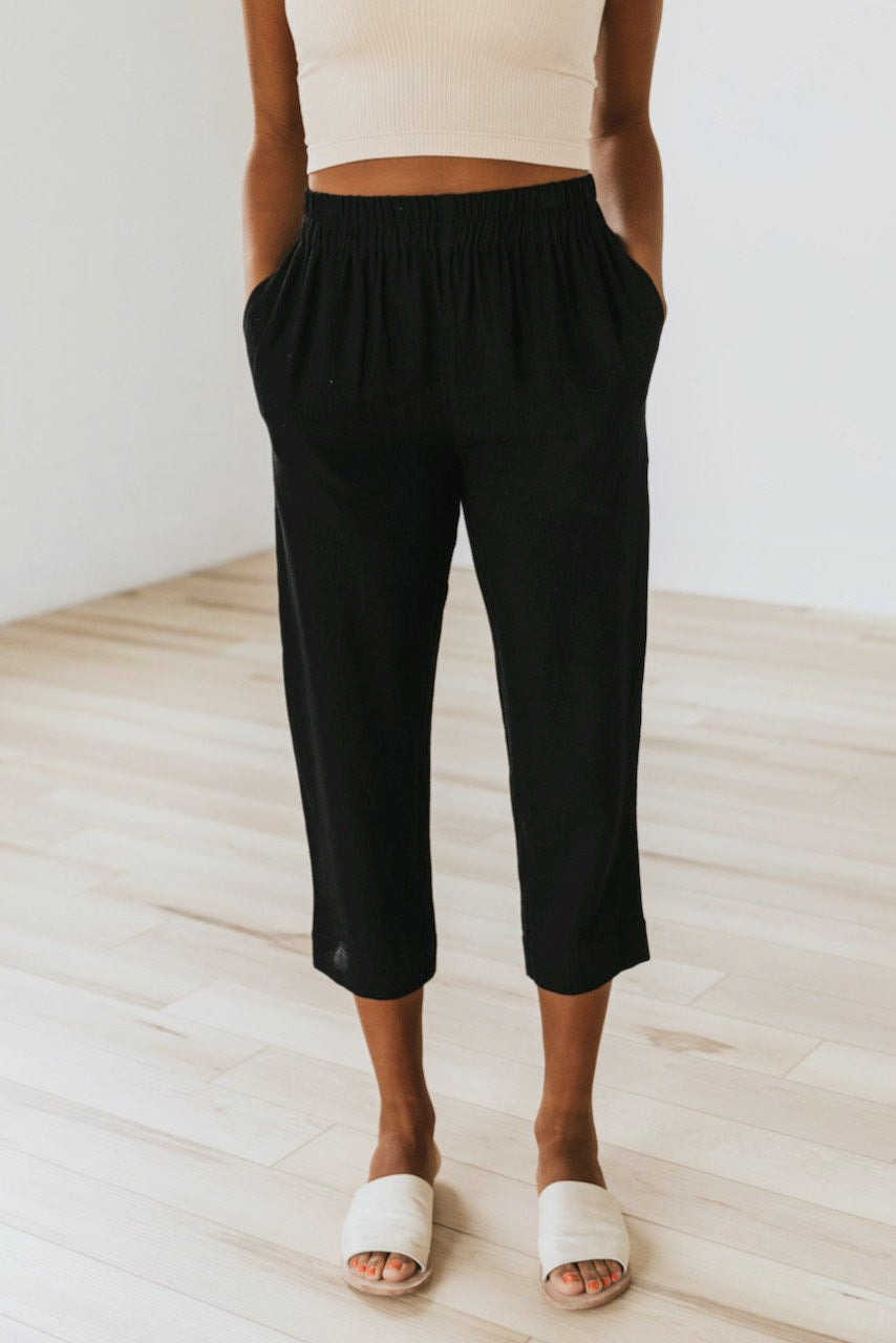Solid Color Casual Elasticated High-waist Cropped Trousers