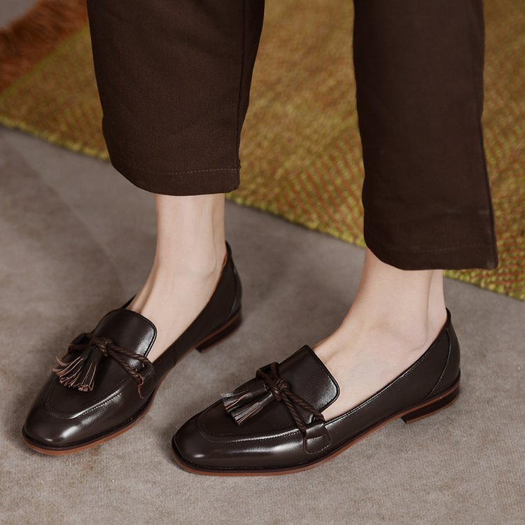 Vintage Leather Women's Round Head Tassel Low-cut Shoes