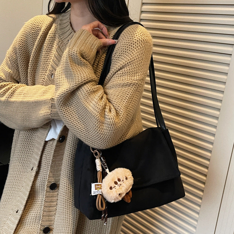 Retro High-capacity Versatile Shoulder Bag For Casual And Commuter Use