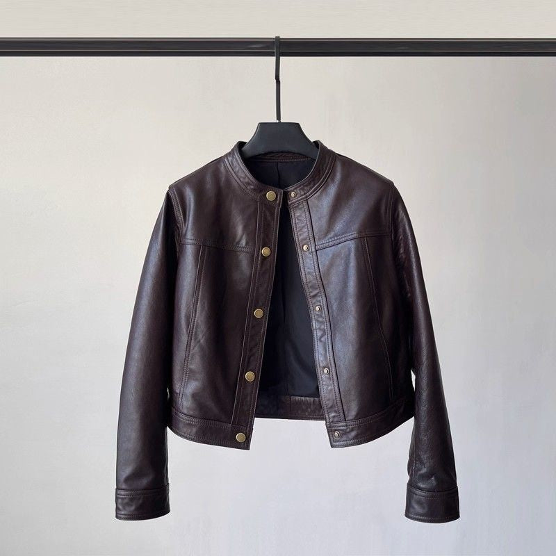 Cozy Sun-kissed Look That Pairs Leather With Soft Gentle Layers