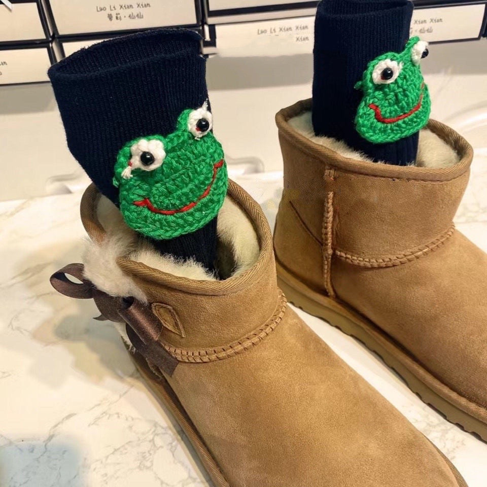 Small Frog Women's Socks In The Tube Fashion Green Tide Frog Socks