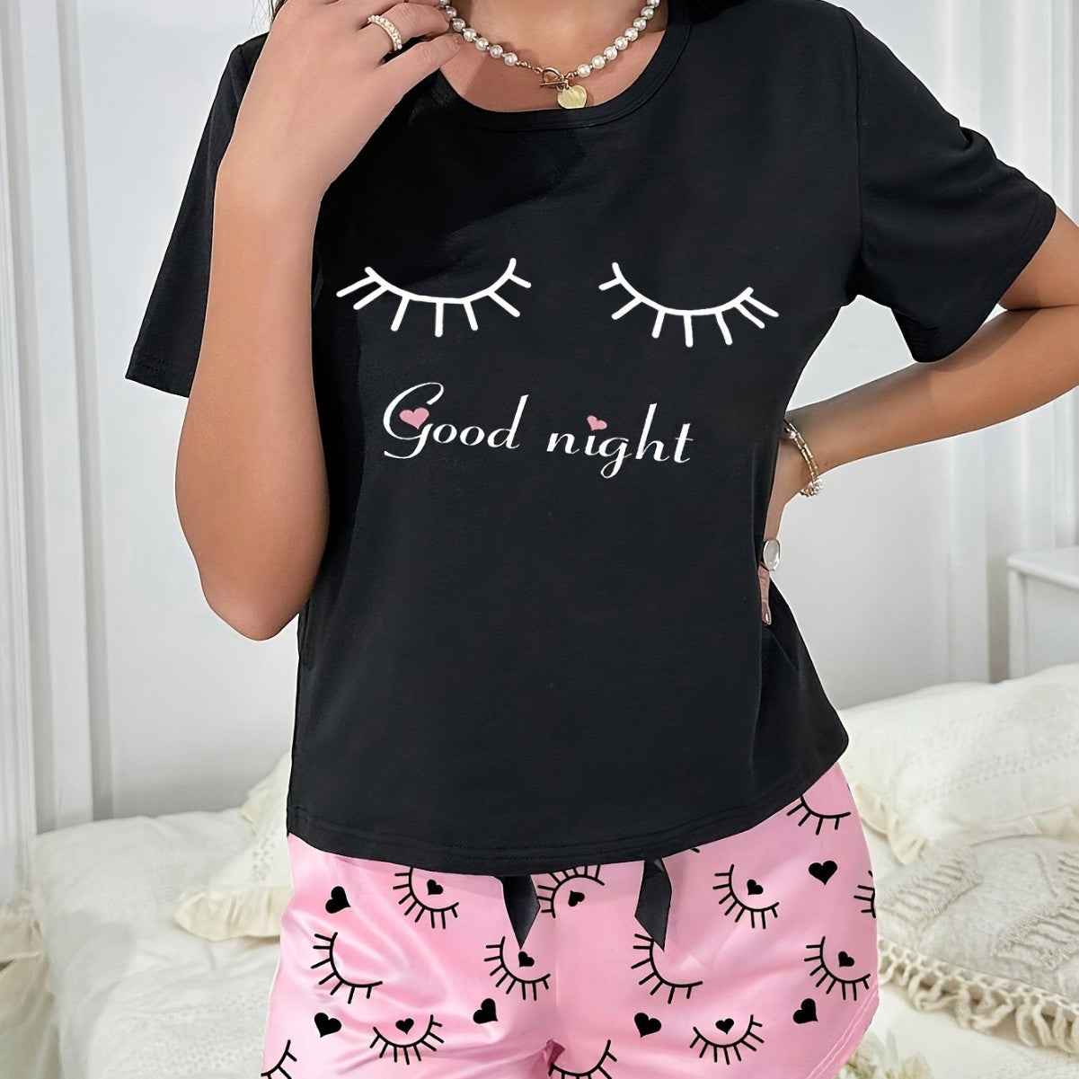 Black Short-sleeve Shorts Set With Eyelash Print Loose-fitting And Casual For Home Wear