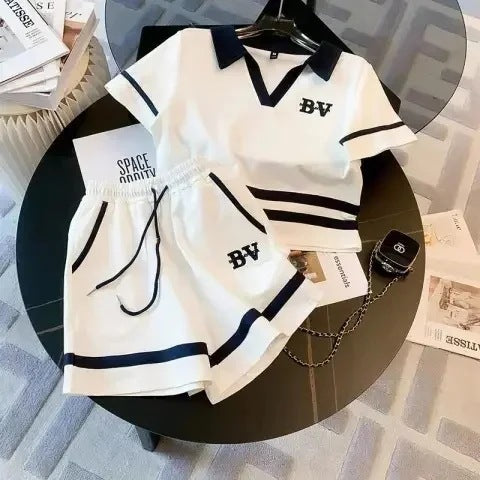 Fashionable And Youthful Women's Casual Shorts Two-piece Set
