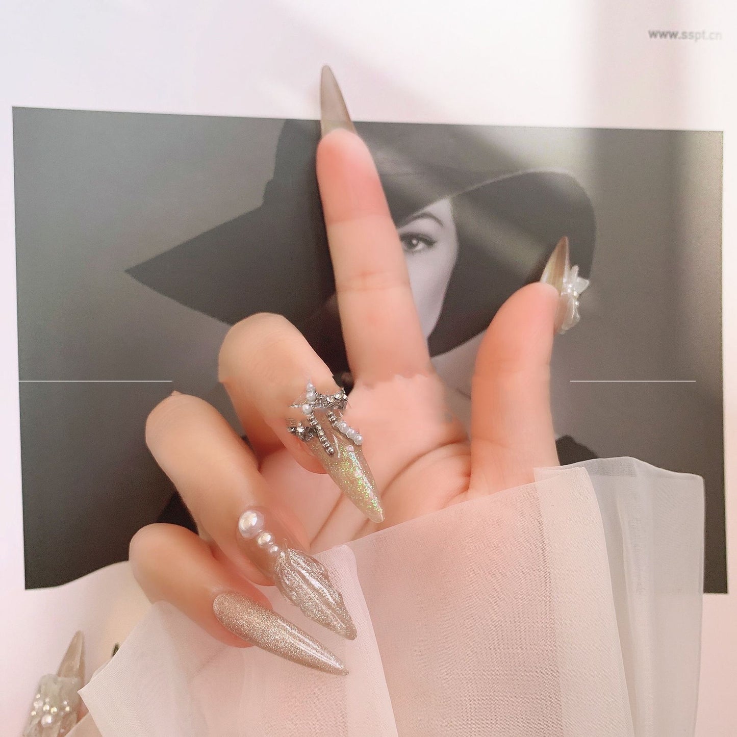 Light Luxury Fairy Skirt Hem White Nail Patch Pearl