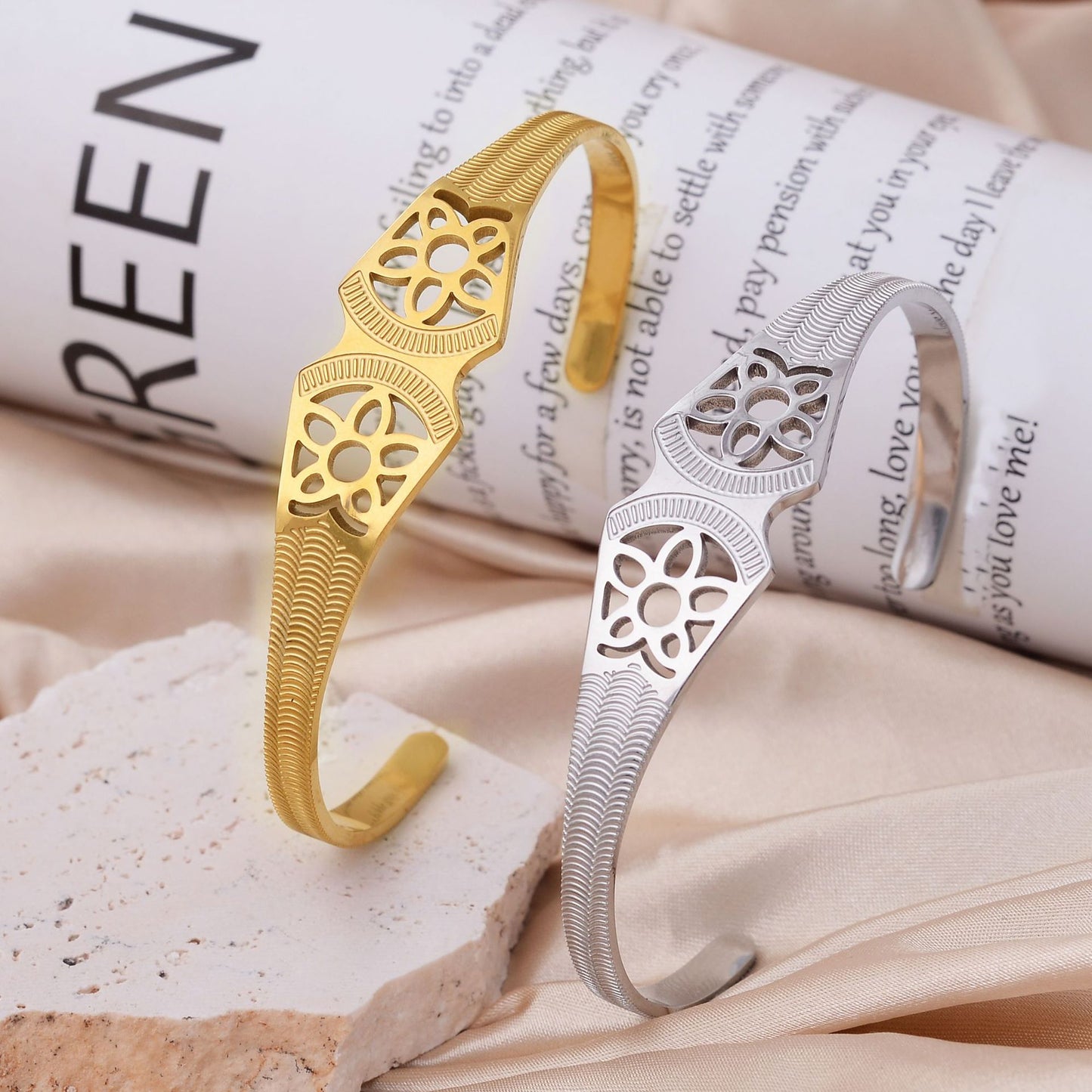 Chinese-style Patterned Hollow Titanium Steel Bracelet For A Noble Look