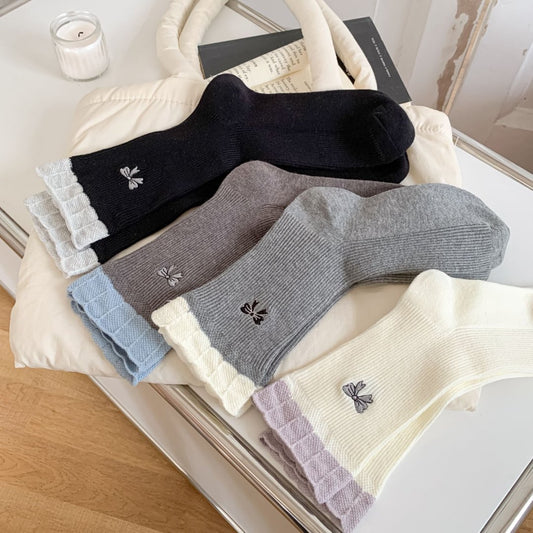 Autumn Double-Needle Petal Embroidery Colorblock Mid-Calf Socks