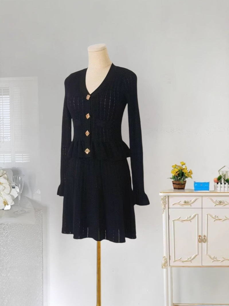 Niche Temperament V-neck Hollow Waist Trimming Knitted Midi Dress