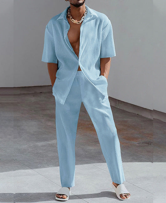 Mode for mænd: Outfit med kortærmet skjorte med digitaltryk
