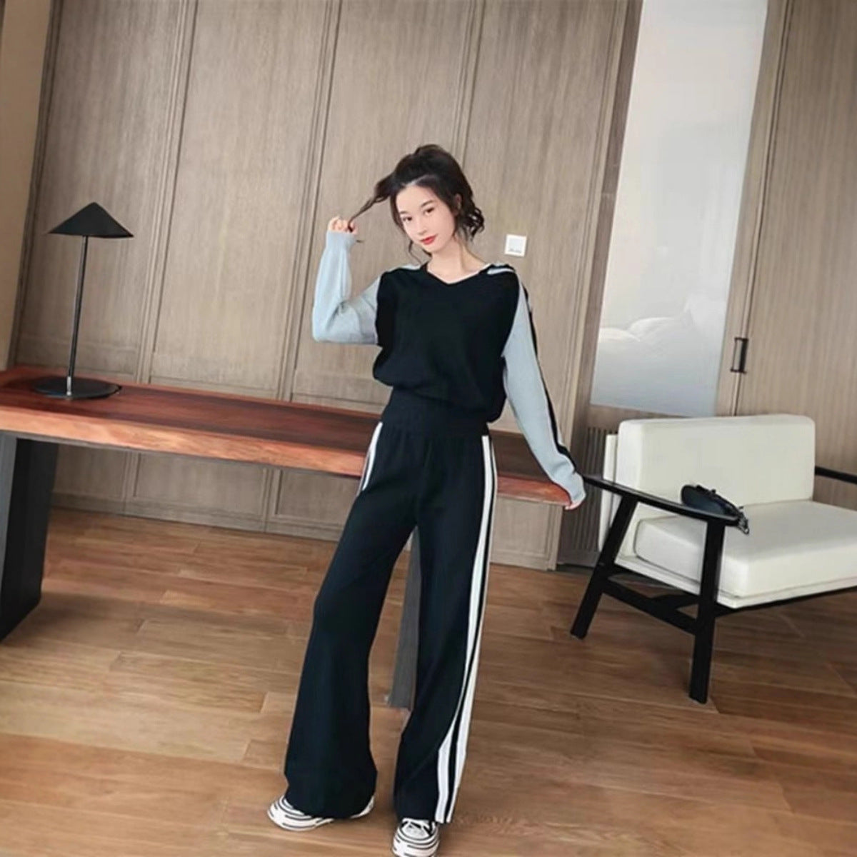 V-neck Hooded Sweater Loose Wide Leg Pants Anti-aging Casual Sports Suit