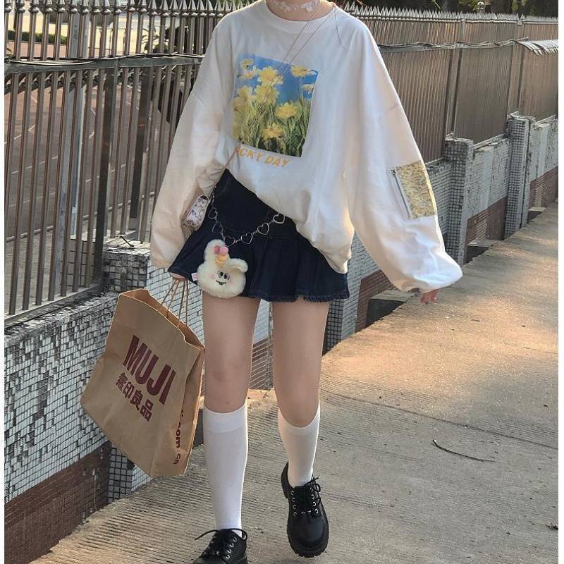 Autumn Japanese Oil Painting Style Sweet Flower Printed Long-sleeved Top