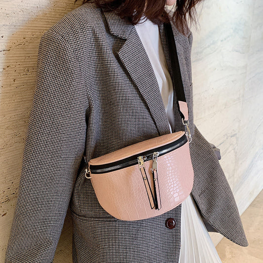 Rivet Soft Leather Fashion Saddle Bag Crossbody Belt
