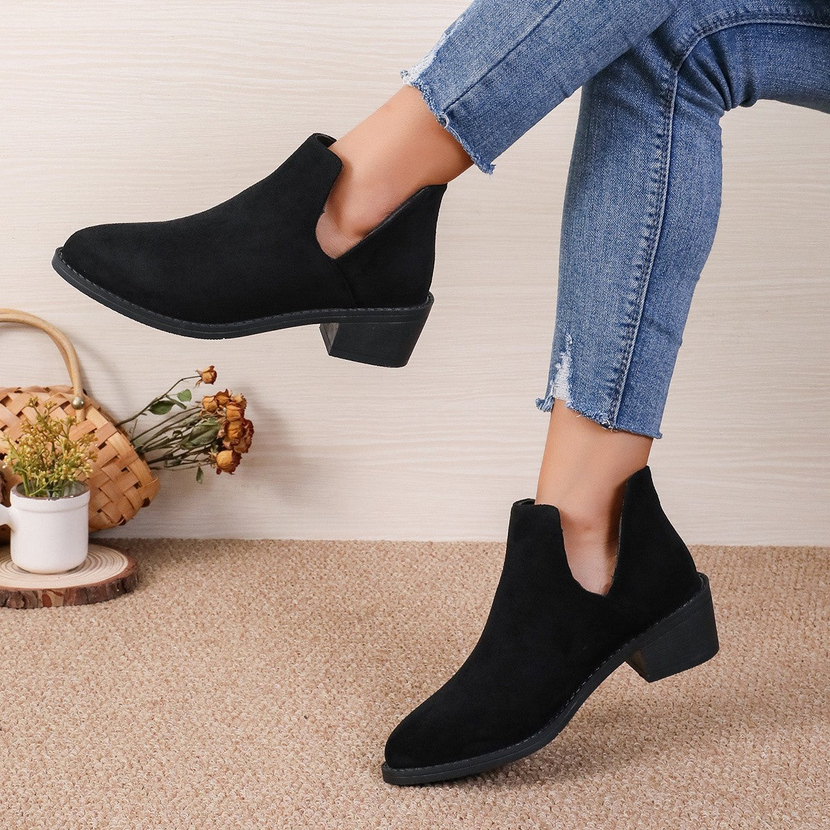 British Style Solid Color Thick Heel Pointed Casual Versatile Short Boots