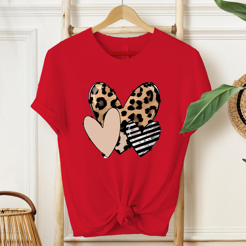Leopard-Print Heart-Shaped Valentines Day Design, Loose-Fit, Fashionable, Casual Short-Sleeve Top