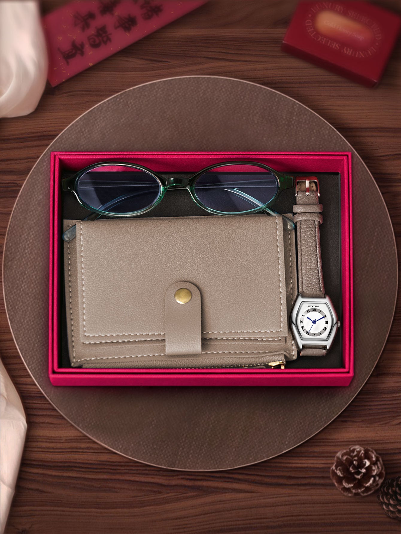 Vintage Women's Quartz Watch With Wallet Glasses Gift Set Box