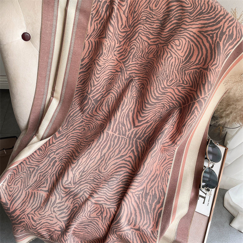Women's Simple Thickened Warm Reversible Scarf