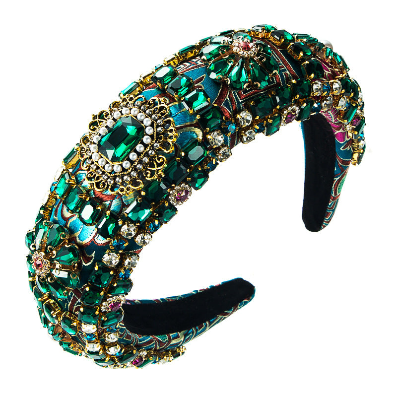 Thickened Sponge Embroidery With Wide Edge And Full Drill Collar