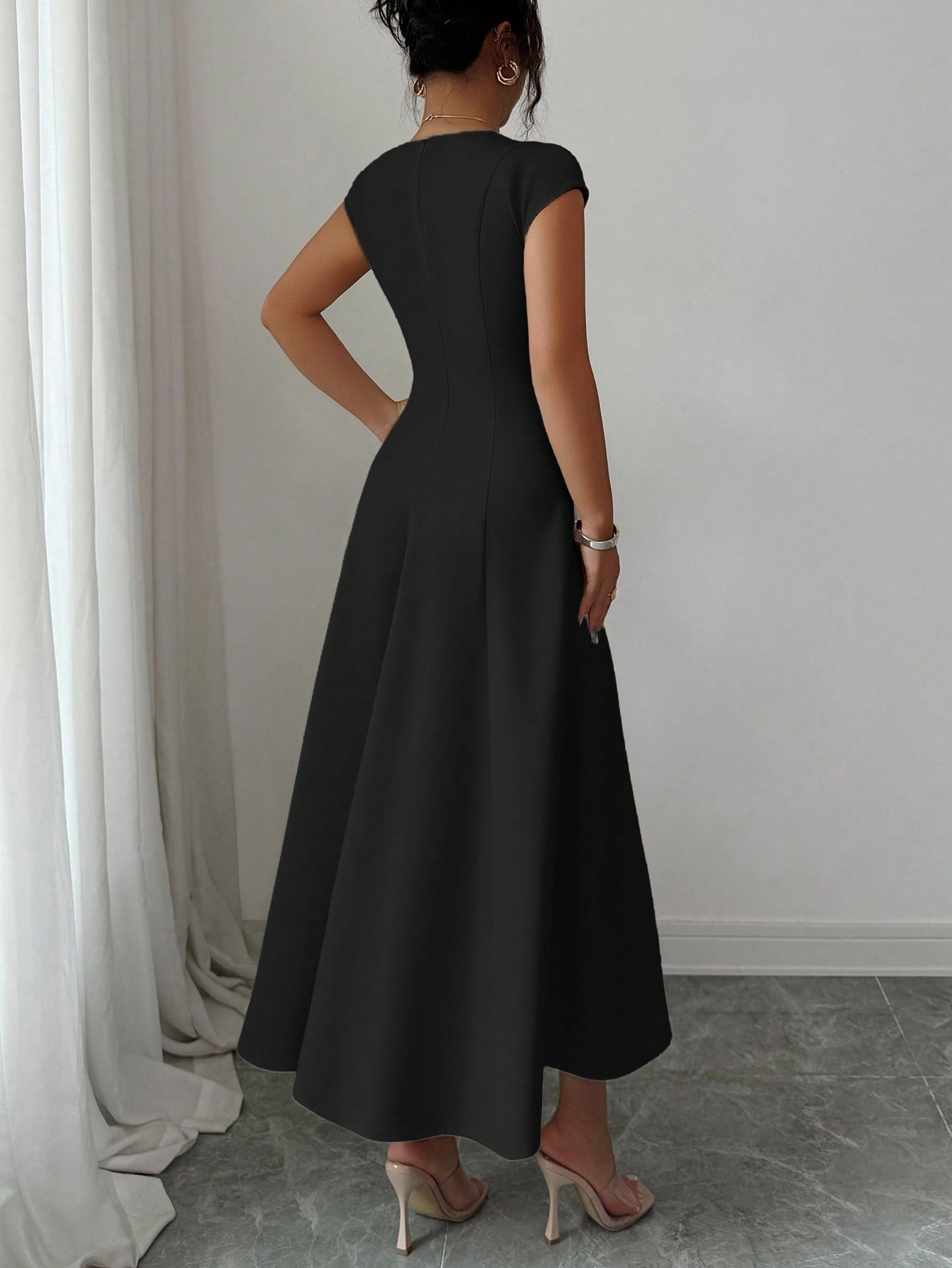 Square-neck Waist-cinched, Flared A-line Midi Dress With Short Sleeves