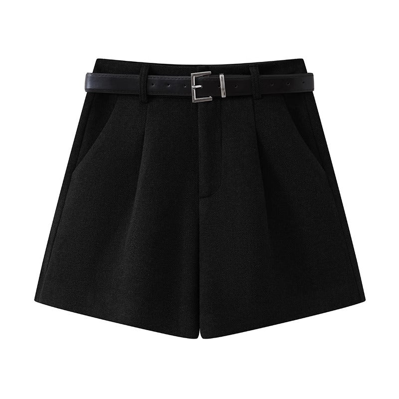 Moderigtige Uldne Habitshorts Til Kvinder