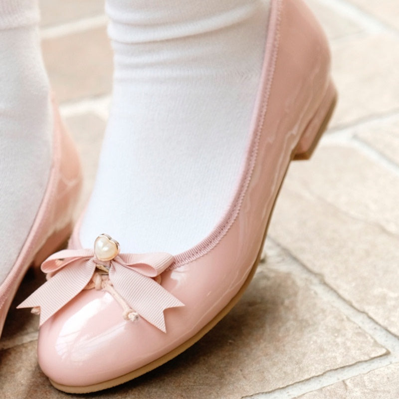 Lovely Pearl Bow Bright Leather Round Toe Flat Shoes