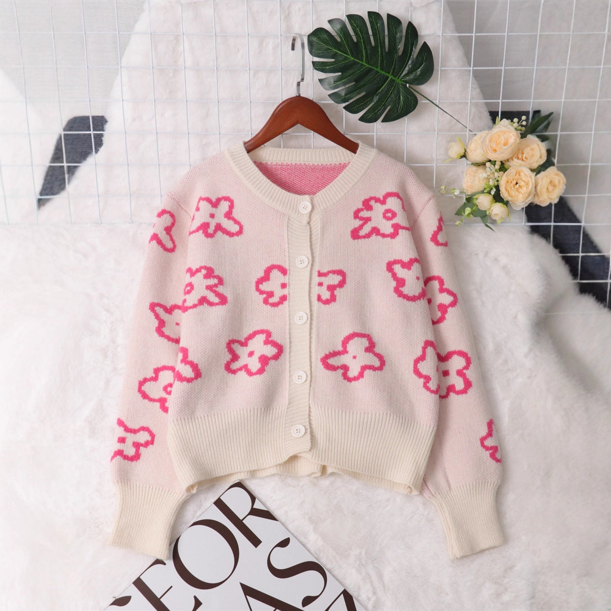 Casual Flower Jacquard Short Single-breasted Knitted Sweater
