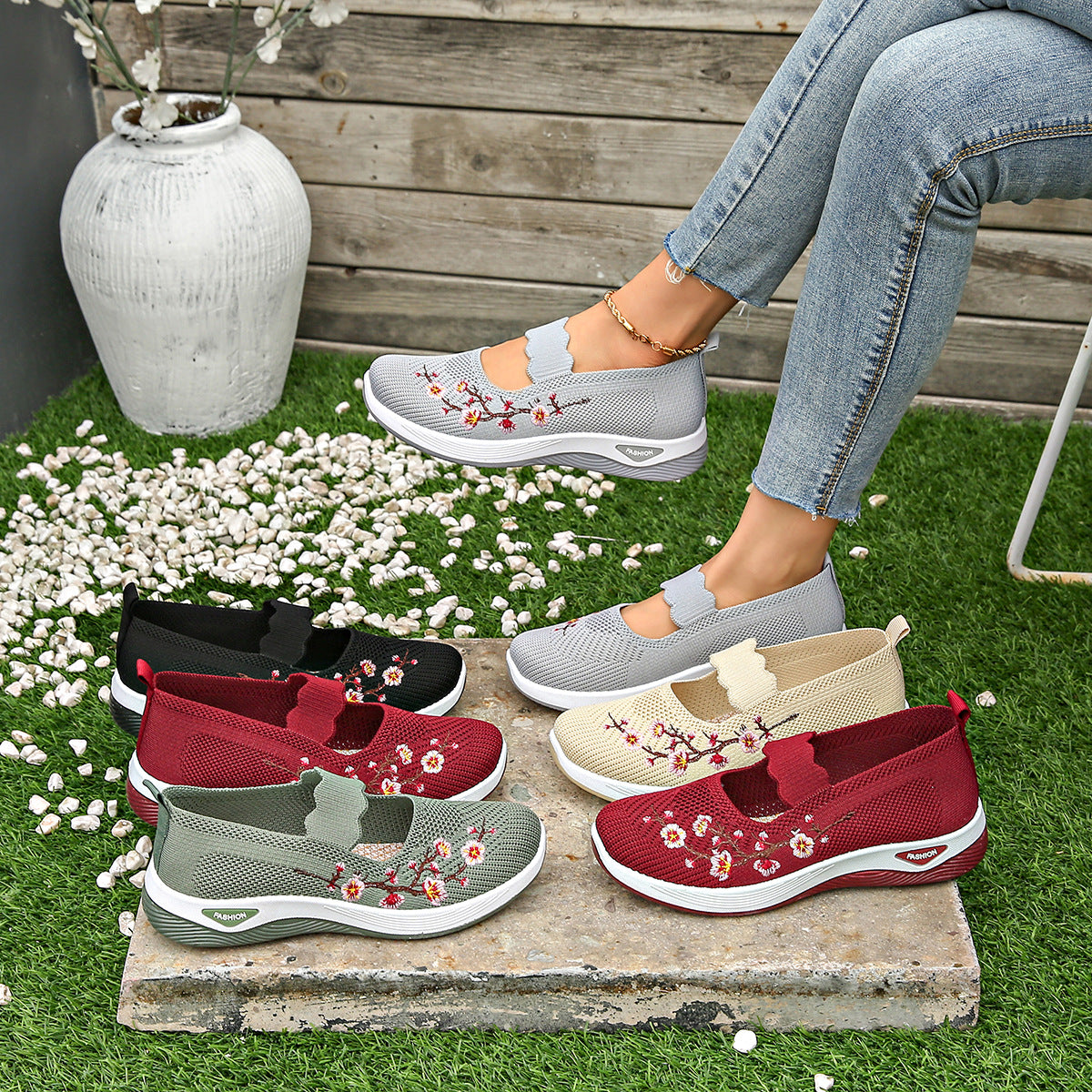 Cloth Shoes Soft Bottom Comfortable Middle-aged And Elderly Mom Shoes