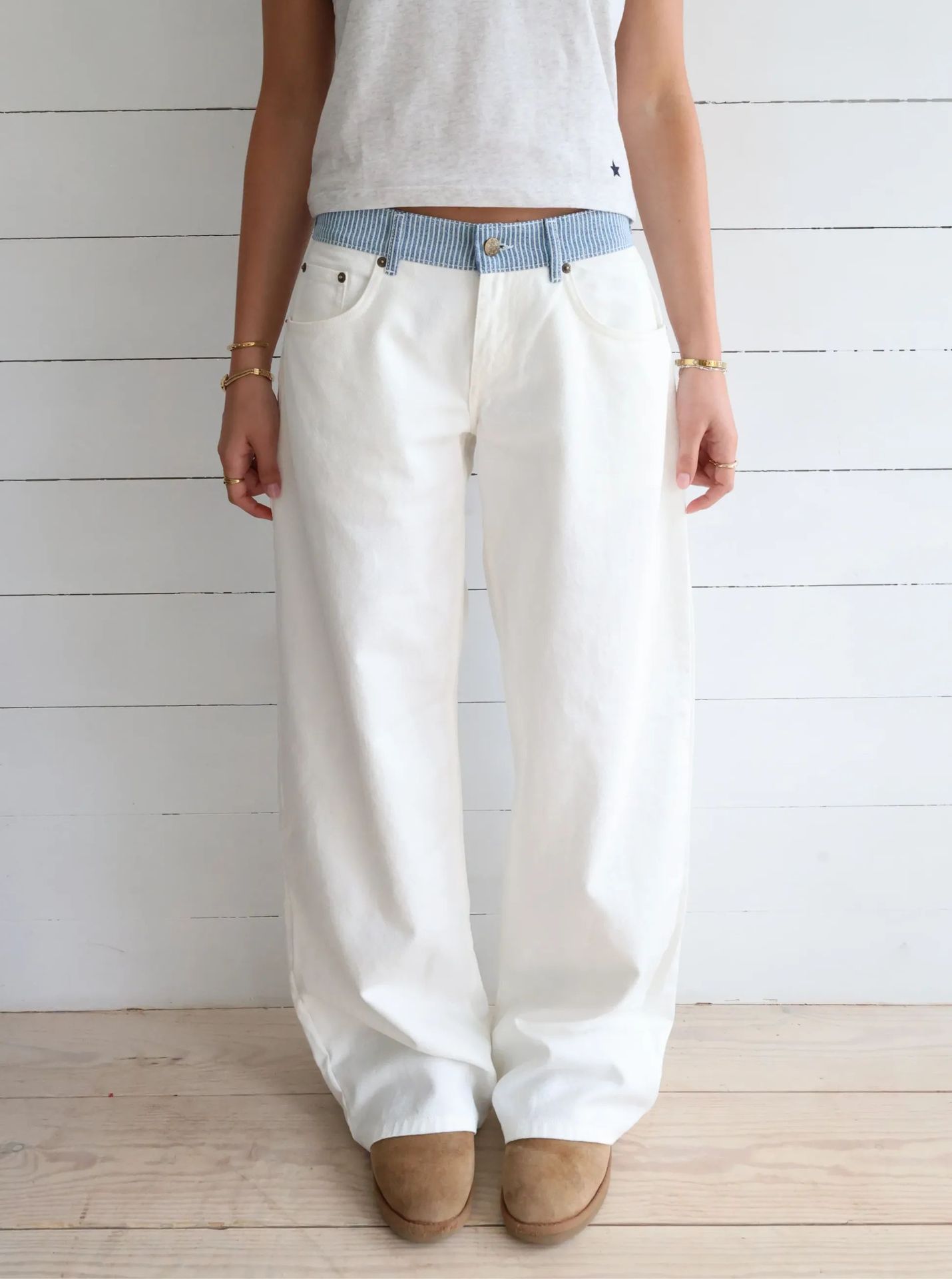 Contrast Color Letter Ribbon Decorative Straight Stitching Jeans