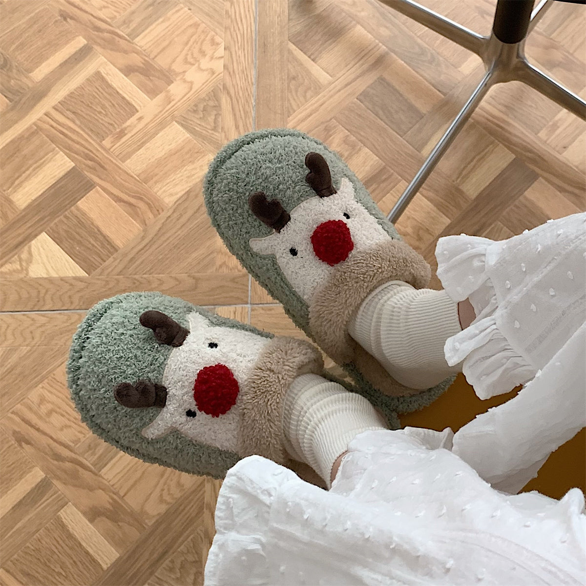 Half-pack with cotton slippers